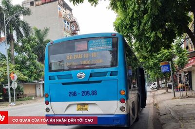 Hà Nội kéo dài thời gian dùng thẻ xe buýt miễn phí không gắn chip