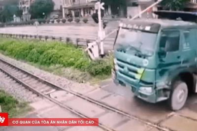 CSGT tăng cường kiểm tra, xử lý hơn 40 trường hợp vi phạm tại đường ngang
