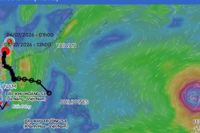 Bão số 1 chính thức suy yếu, siêu bão Ba Vì xuất hiện ngoài khơi