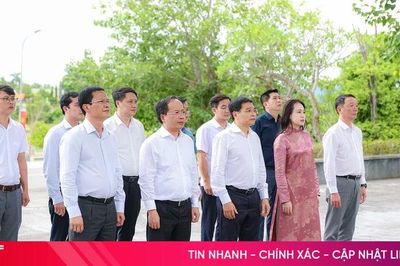 Phó Thủ tướng Nguyễn Văn Thắng tri ân các anh hùng liệt sĩ tại Ngã ba Đồng Lộc