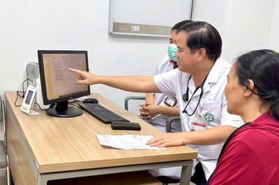 Bệnh viện Bạch Mai khám sức khỏe miễn phí cho 5.000 người thuộc đối tượng chính sách