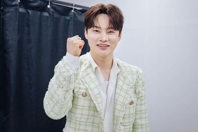 Park Seo Jin suýt gây sự cố phát sóng vì bất ngờ mất tập trung