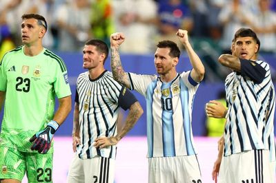 Messi không được phép chủ quan trước Ai Cập