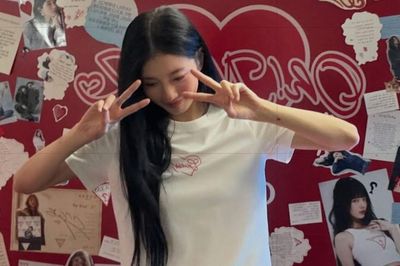 Suzy gây sốt với phong cách tối giản, vòng eo thon gọn chiếm trọn sự chú ý