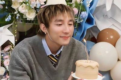 Người phụ nữ gắn bó 12 năm chúc mừng Sơn Tùng M-TP