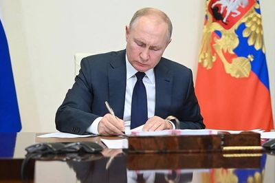 Tổng thống Nga Vladimir Putin ký sửa đổi Bộ luật Thuế nhằm hỗ trợ ngành lọc dầu