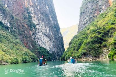 Ngoạn mục với hành trình con đường Hạnh Phúc