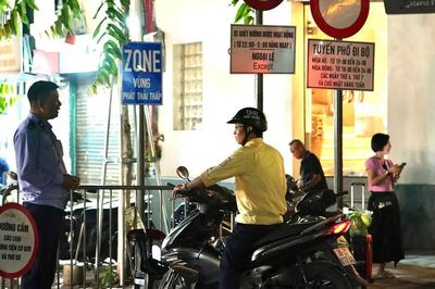 Hà Nội: Từ chuyện khói xe mỗi ngày đến kỳ vọng phố xanh hơn
