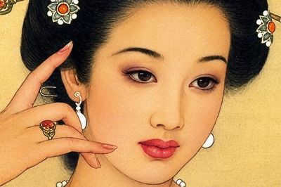 Các cụ nói: 'Đàn ông nhìn tay, đàn bà nhìn chân', vì sao thế?