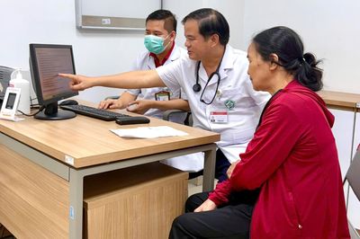 Giám đốc BV Bạch Mai trực tiếp khám miễn phí 5.000 người có công ở Ninh Bình