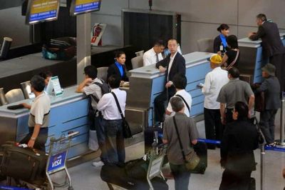 Những trường hợp nào bị tạm hoãn xuất cảnh do nợ thuế theo quy định mới nhất?