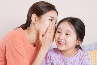 4 câu nói cha mẹ nên dùng mỗi ngày, giúp con nuôi dưỡng trí tuệ cảm xúc, lớn lên ở đâu cũng được yêu quý
