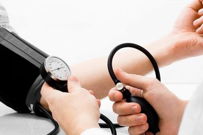 Hít thở sâu mỗi ngày 10 phút có lợi gì cho người trung niên và cao tuổi?