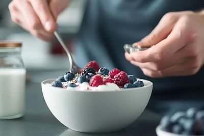 Mẹo ăn sữa chua thông minh giúp giảm cân và đốt mỡ thừa nhanh chóng