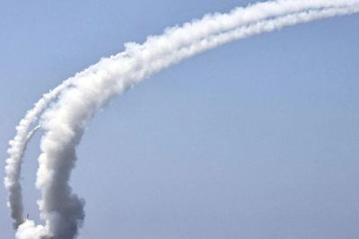Nhà lãnh đạo Kim Jong Un giám sát cuộc thử nghiệm tên lửa chiến lược từ tàu khu trục mới nhất