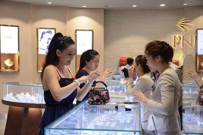 Chủ tịch lên tiếng trấn an, nhà đầu tư vẫn tiếp tục tháo chạy khỏi cổ phiếu PNJ