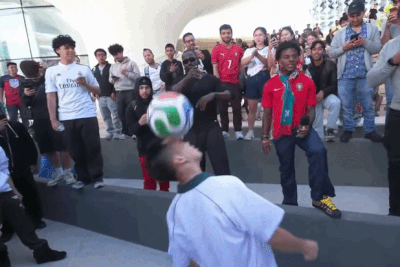 Xem World Cup ở Mỹ, 9X Việt bỗng nổi tiếng vì màn tâng bóng triệu view