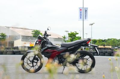 Xe côn tay Suzuki Satria giá gần 60 triệu đồng dành cho ai?