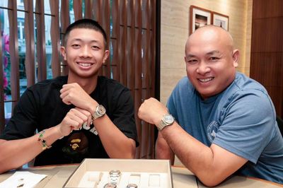 Quang Dương mua đồng hồ Rolex ở TP.HCM tặng cha