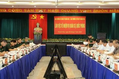 Ban Thường vụ Đảng ủy Quân khu 5 làm việc với Ban Thường vụ Tỉnh ủy Khánh Hòa