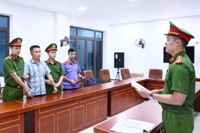 Tuyên Quang: Thi hành lệnh giữ người khẩn cấp đối với 1 giáo viên liên quan vụ 'điểm 10 môn Toán'