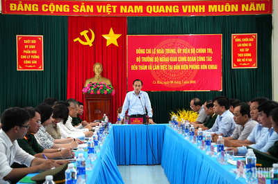 Đoàn công tác liên ngành Bộ Ngoại giao làm việc tại Cà Mau