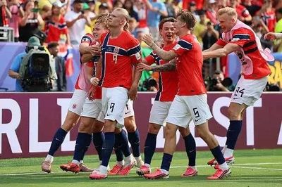 Haaland lập cú đúp, Brazil ôm hận trước Na Uy
