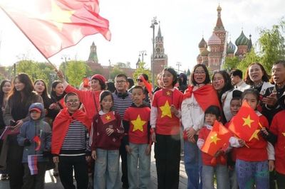 Mỗi người Việt Nam ở nước ngoài đều có thể trở thành một 'đại sứ nhân dân'