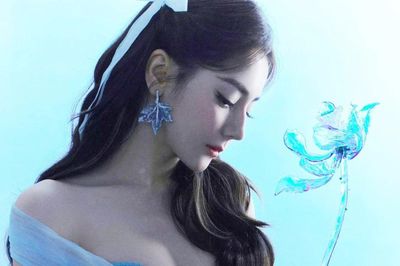 Địch Lệ Nhiệt Ba mặc quá hở