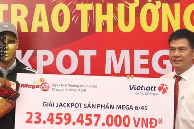 Đang uống cà phê, phát hiện trúng Vietlott hơn 23 tỷ đồng
