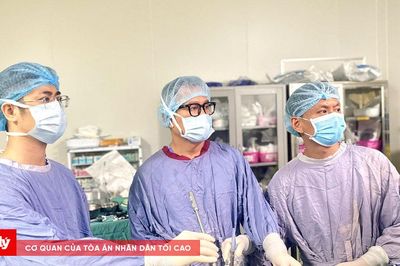 Suýt mất mạng vì vỡ thực quản sau khi uống rượu