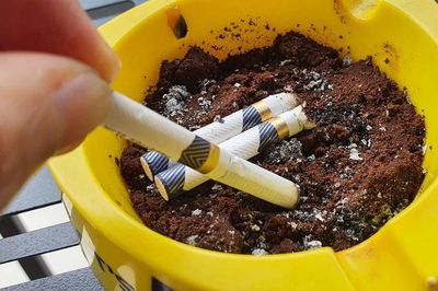 Mua thuốc lá có thể phải xuất trình căn cước công dân