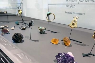 Bảo tàng Pháp bị trộm bảo vật hàng triệu Euro sau vụ đánh cắp kho báu Louvre