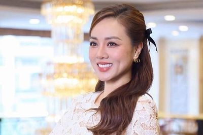 Diễn viên Thúy Diễm tăng 11kg, vợ NSND Công Lý trải lòng chuyện tiền bạc