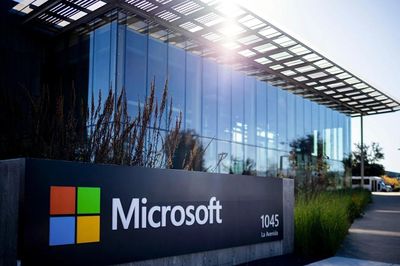 Microsoft sa thải 4.800 nhân sự