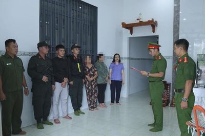 Khởi tố nhóm đối tượng tham ô tài sản, trộm cắp tài sản và không tố giác tội phạm
