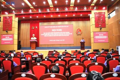 Viện trưởng VKSND tối cao chỉ đạo việc chấp hành kỷ luật hội nghị và sử dụng trang phục ngành Kiểm sát nhân dân