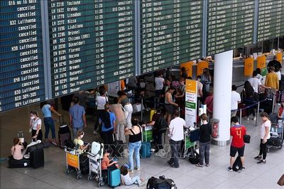 Sân bay Đức quá tải vì hệ thống kiểm soát biên giới mới của EU