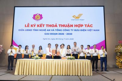 Tỉnh Nghệ An hợp tác đưa dịch vụ công đến gần người dân bằng hạ tầng số