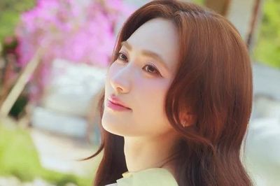 'Ngọc nữ trăm tỷ' gây mê mẩn với góc nghiêng thần thánh