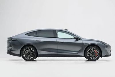 Xe điện thiết kế đẹp, công suất 275 mã lực, giá chỉ hơn 400 triệu đồng