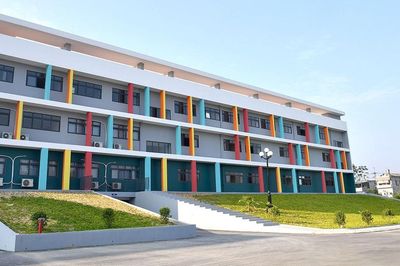 Bộ GD-ĐT lên tiếng sau vụ giáo viên Trường THPT chuyên Tuyên Quang bị giữ người khẩn cấp