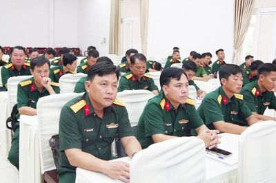 Binh chủng Hóa học tập huấn nâng cao kỹ năng ứng phó sự cố hóa chất độc, phóng xạ tại An Giang