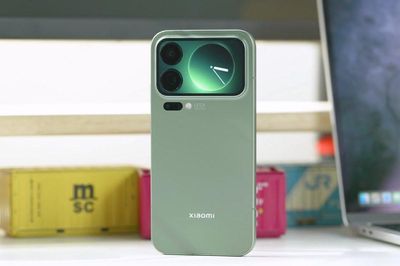 Xiaomi 18 Pro Max: Chip Snapdragon 2nm, camera kép 200MP và pin 8,500mAh