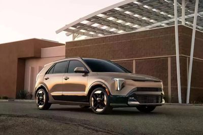 Kia Niro 2027 ra mắt: Thiết kế sang trọng hơn, chỉ còn phiên bản hybrid