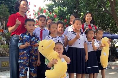 Từ chiếc ổ cứng đặc biệt đến những mái ấm trên các đảo tiền tiêu