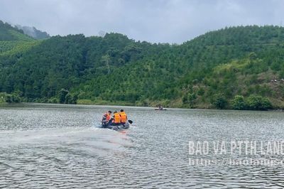 Nỗ lực tìm kiếm nạn nhân vụ đuối nước tại hồ Khe Bó, xã Châu Sơn