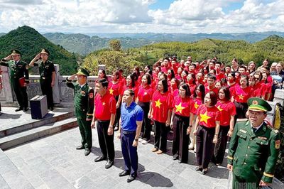 Đảng bộ Sở Tư pháp tổ chức sinh hoạt chính trị về nguồn