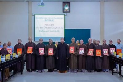 Đồng Tháp: Ban Thường trực Ban Trị sự bàn việc sáp nhập 2 Trường Trung cấp Phật học và kiện toàn nhân sự