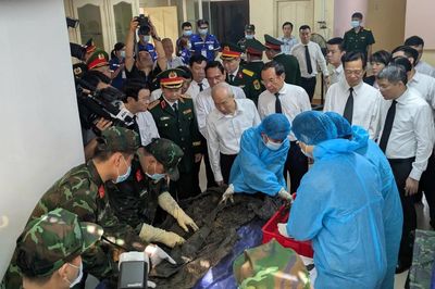 TP.HCM phát hiện rãnh chôn tập thể đầu tiên, tìm thấy 5 bộ hài cốt cùng nhiều di vật